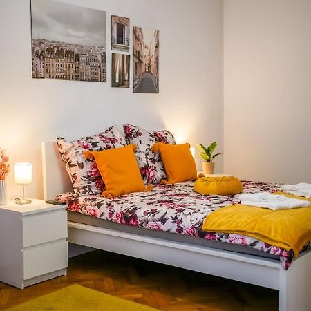 Ultracentral Golden Gatehouse 3 Bdrm Bucarest Extérieur photo
