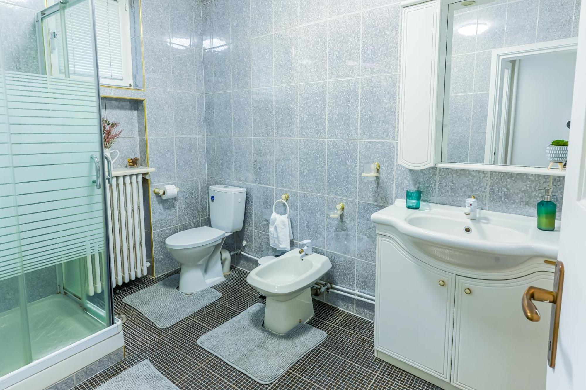 Ultracentral Golden Gatehouse 3 Bdrm Bucarest Extérieur photo